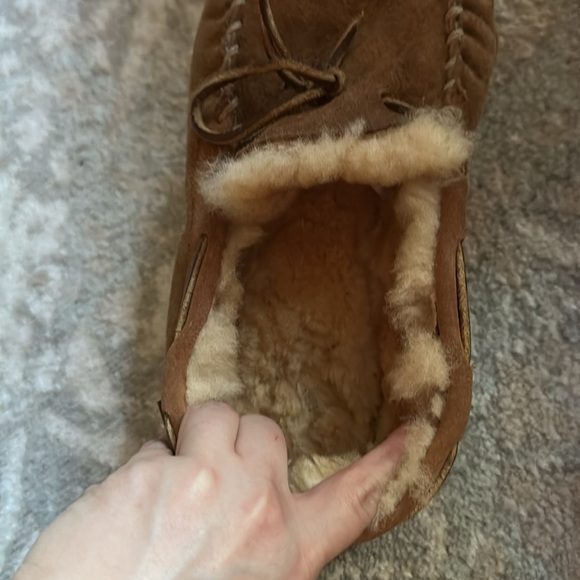Men’s L. L. Bean Wicked Good Moccasins - Picture 4 of 9